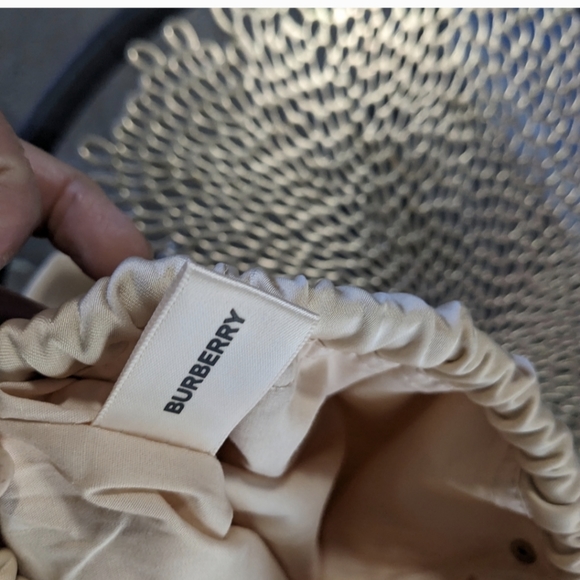 Burberry - Picture 7 of 8